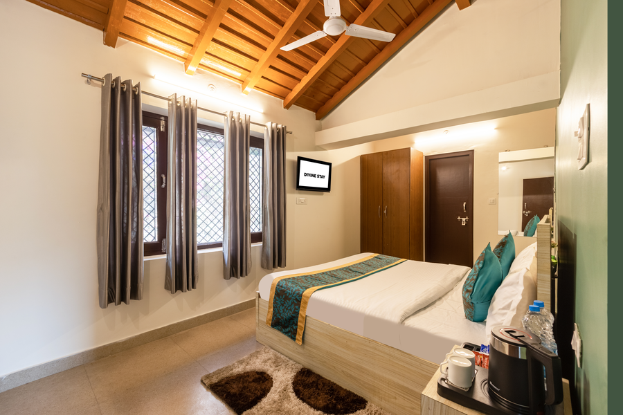 Divine Stay - Sattal,,2 star