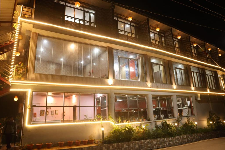 The Sleeping Beauty Hotel,Chamoli>>Auli,3 star