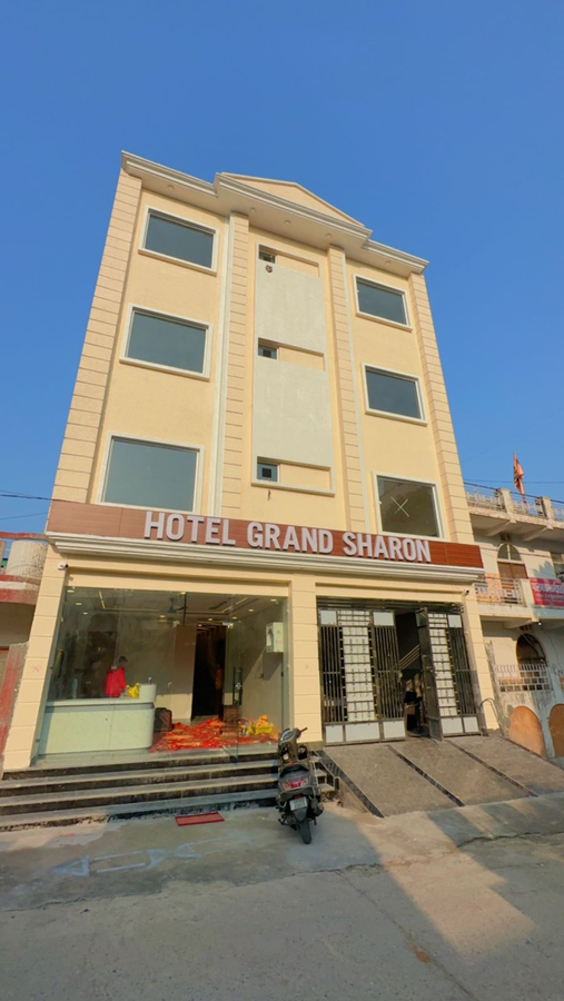 Hotel Grand Sharon,,3 star