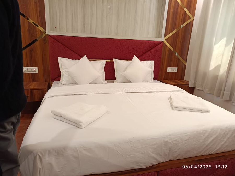 Hotel Khyber By Angl Wings,Dalgate,3 star