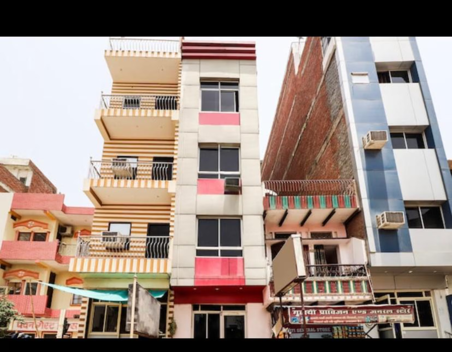 Suraj Guest House,Chetganj,2 star