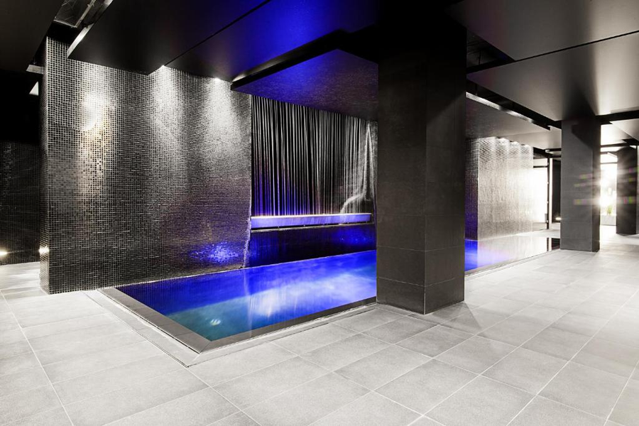 Mhotel