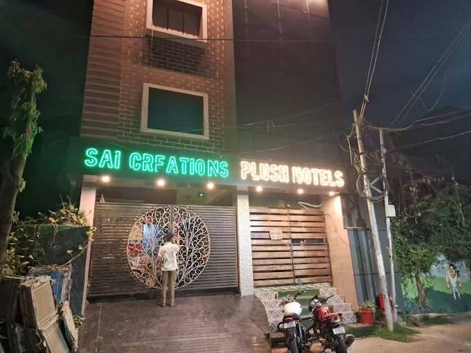 Plush Hotels,,3 star