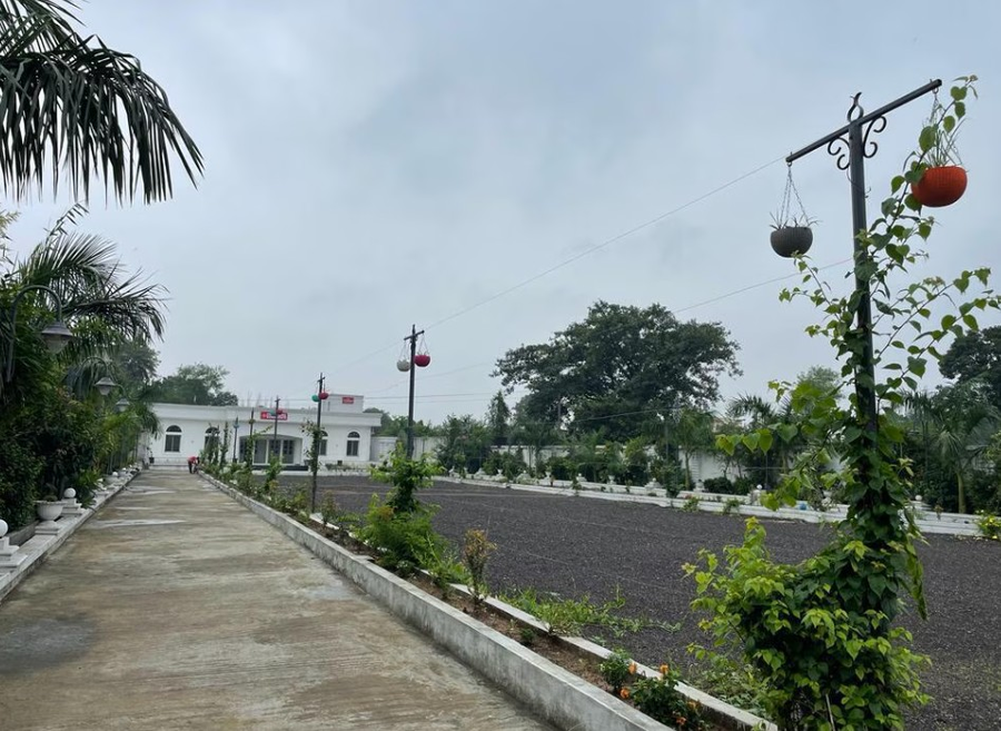 Gurukripa Hotels & Banquets,,3 star