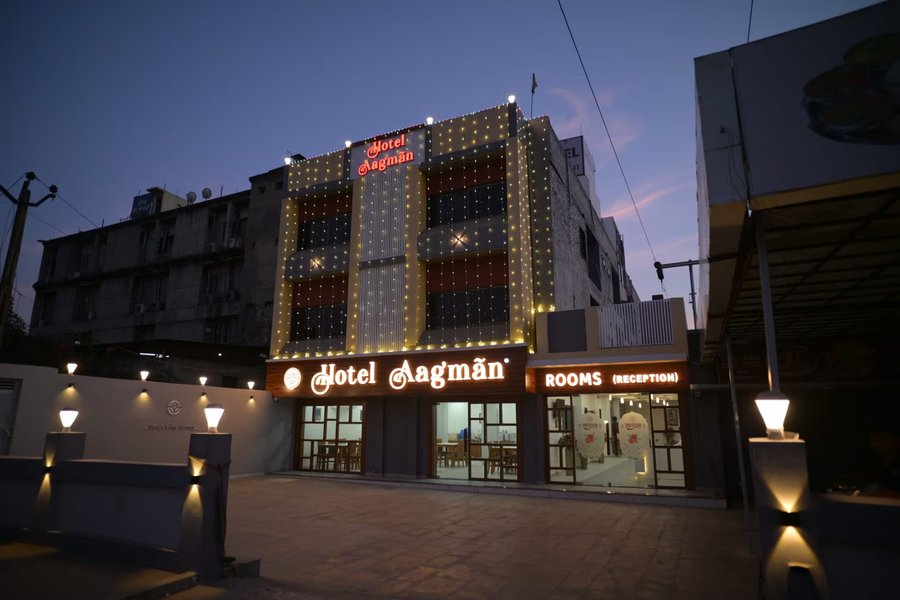 Hotel Aagman,,3 star