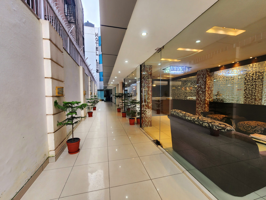 Hotel Lee International,Tiljala Road, 53/D1, Bridge Number 4, Park Circus, Kolkata, West Bengal 700046,3 star