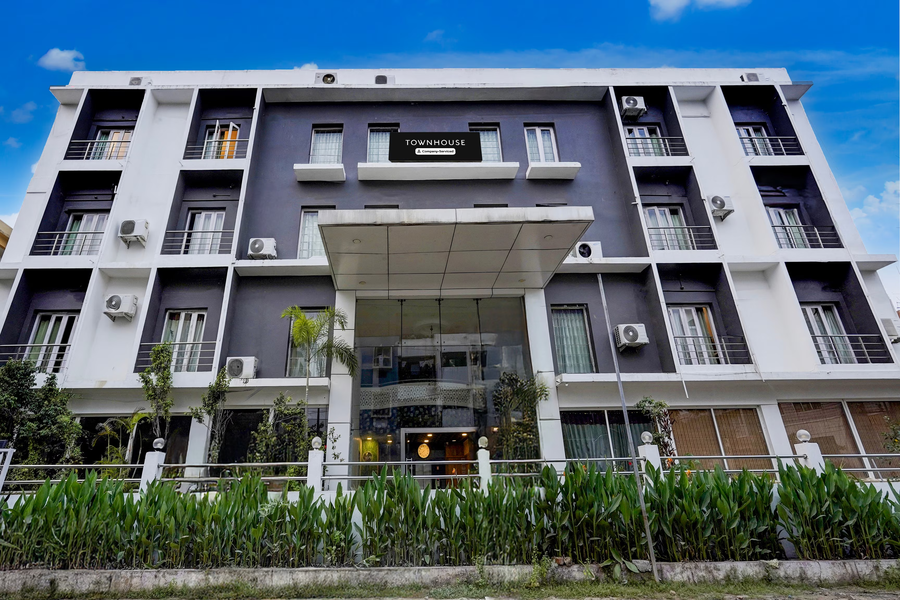 Super Townhouse Medavakkam Near Jayachandran,,3 star