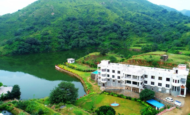 Anargh Holidays Inn,,2 star