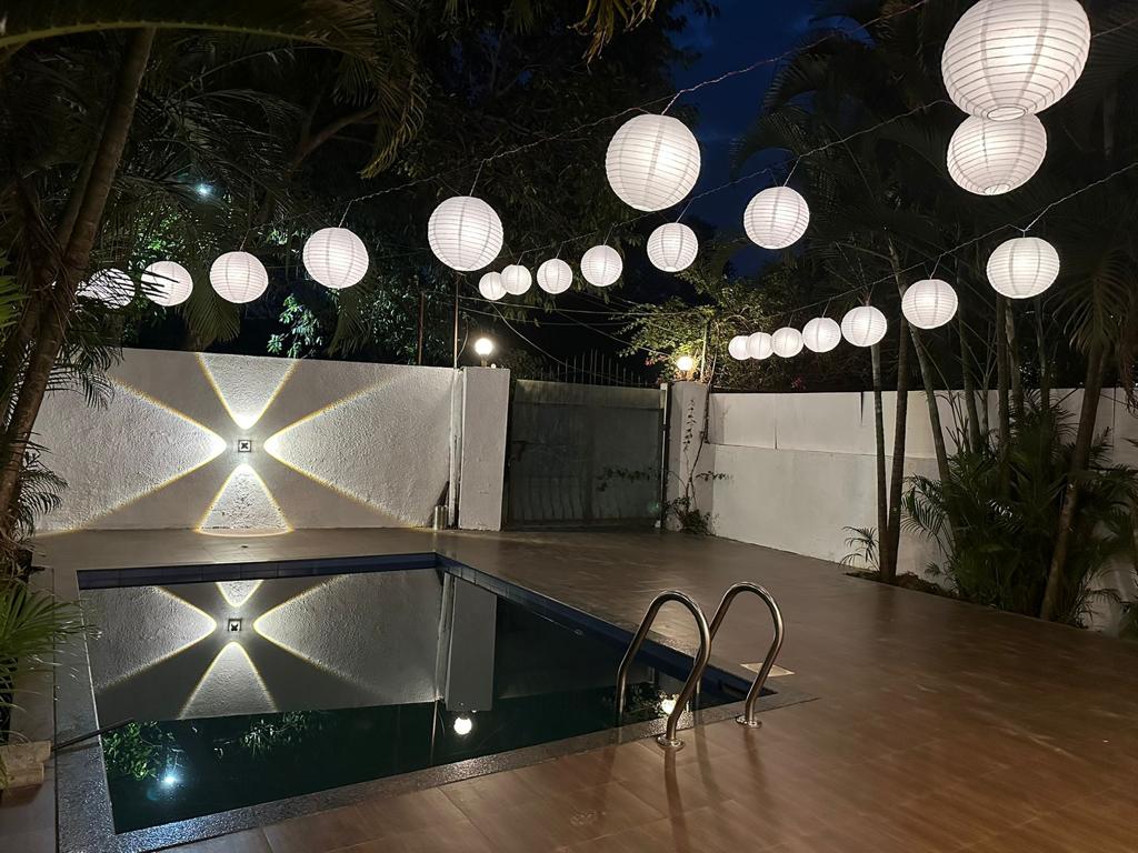 Pool Side House,,3 star