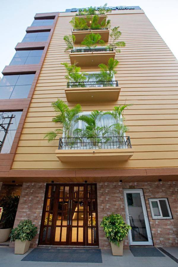 Iris The Boutique Hotel,Zoo Road Tiniali,3 star