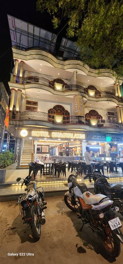 Hotel Bhagya Laxmi,Mount Road,3 star