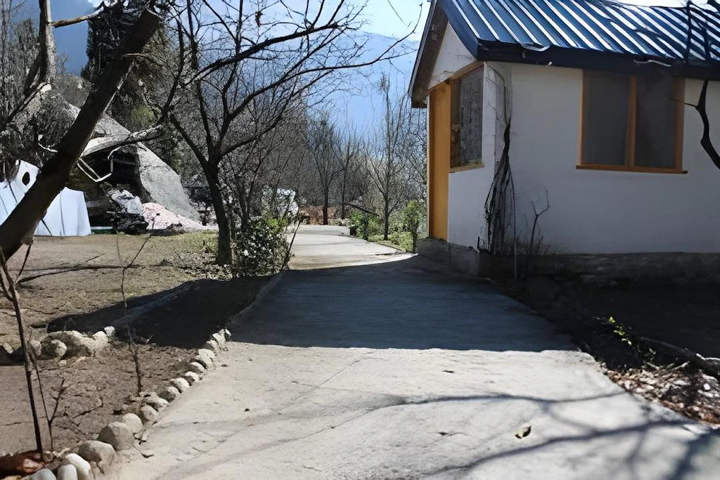 The Beas Jungle Hill Resort,Prini,3 star
