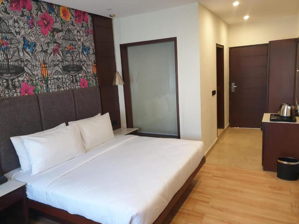 Romeo Lane The Courtyard House,Kulri Chowk,4 star