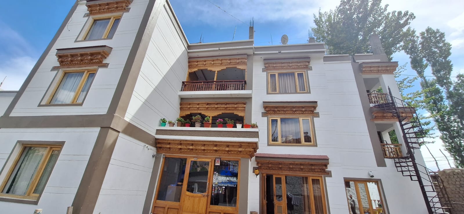 Greater Ladakh Residency,,2 star