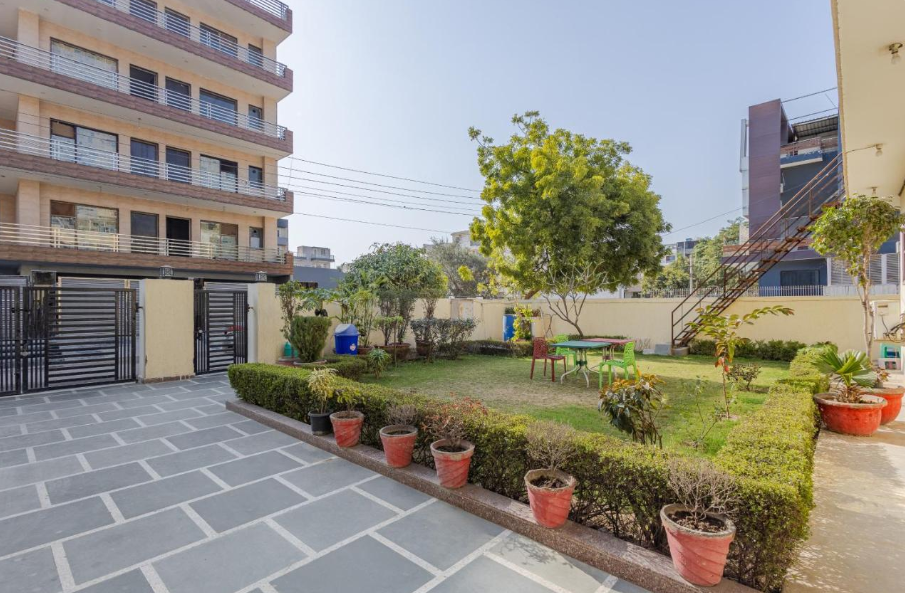 Lime Tree Studios Huda Fortis Max,Plot No 1989, Block A, Greenwood City, Sector 45, Gurugram, Haryana 122022,3 star
