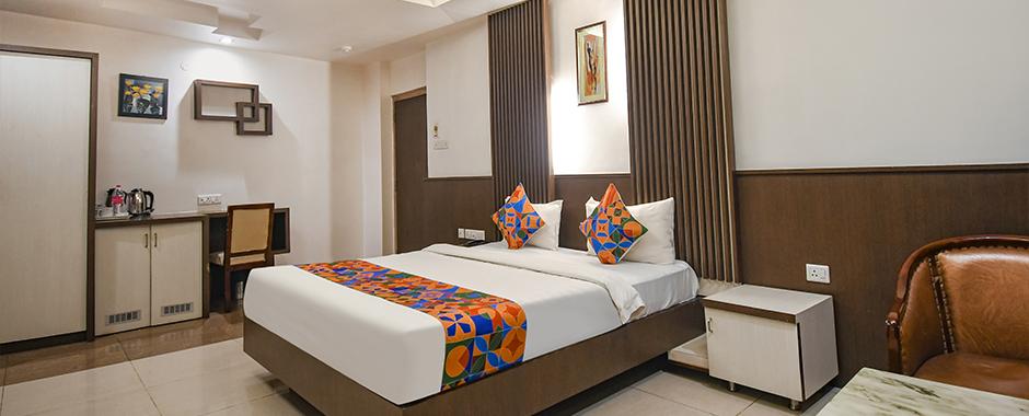 Fabhotel Emerald