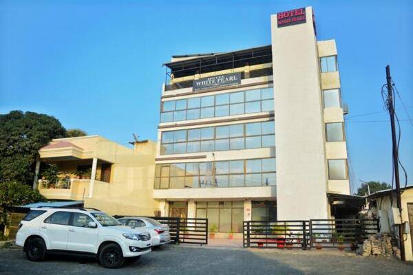 White Pearl,Madan Mahal,3 star