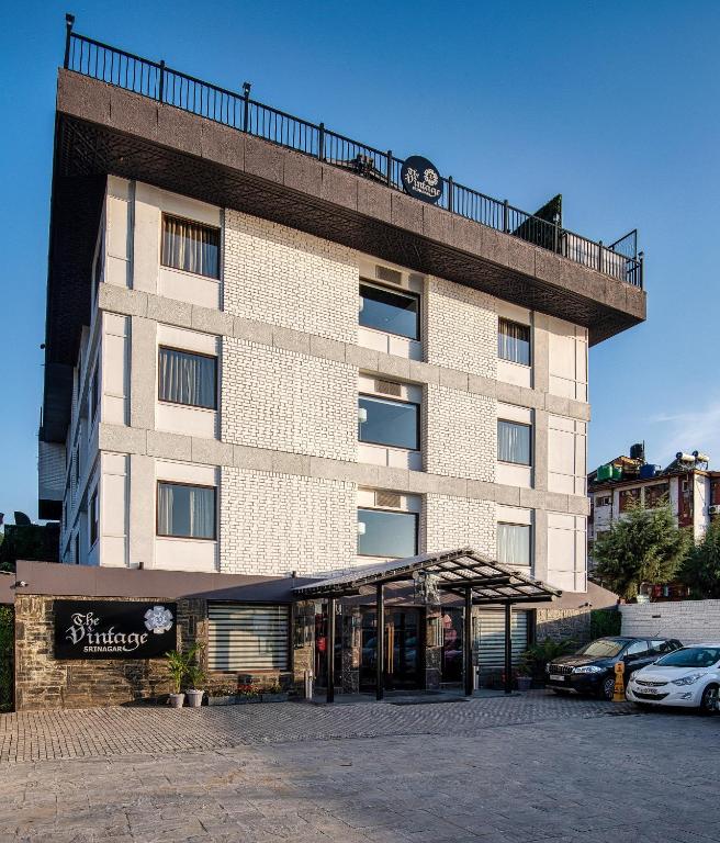 The Vintage Srinagar At Dal Lake,Dalgate,4 star