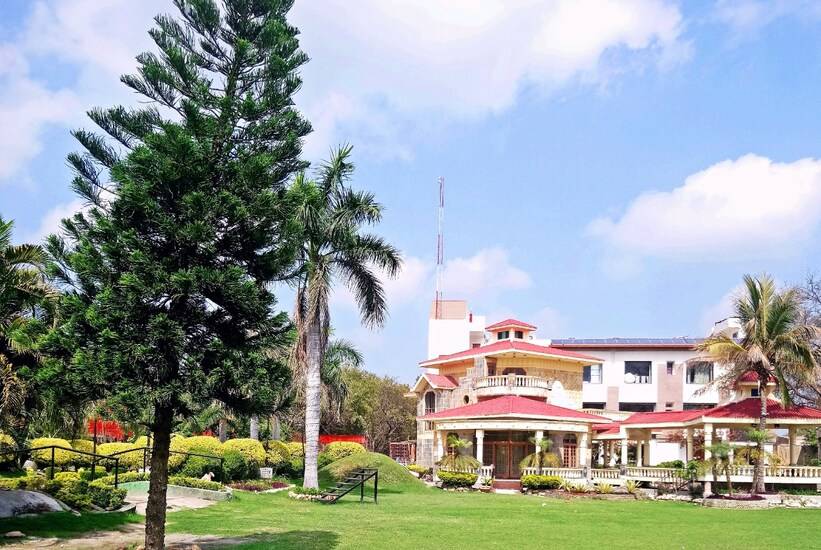 Moon And Mars Resort,,3 star