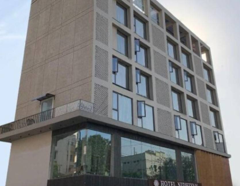 Hotel  Nidhivan,,3 star