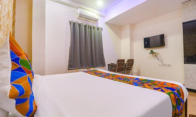 Fabexpress The Dream Elite - Nr Golconda Fort, Manikonda,Rajiv Gandhi International Airport,3 star