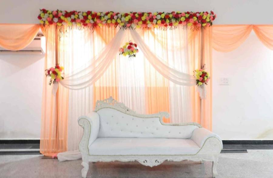 Saavi Hotel Sector 10