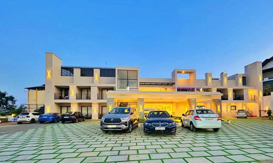 Vaga Nakshatra Suites,,3 star