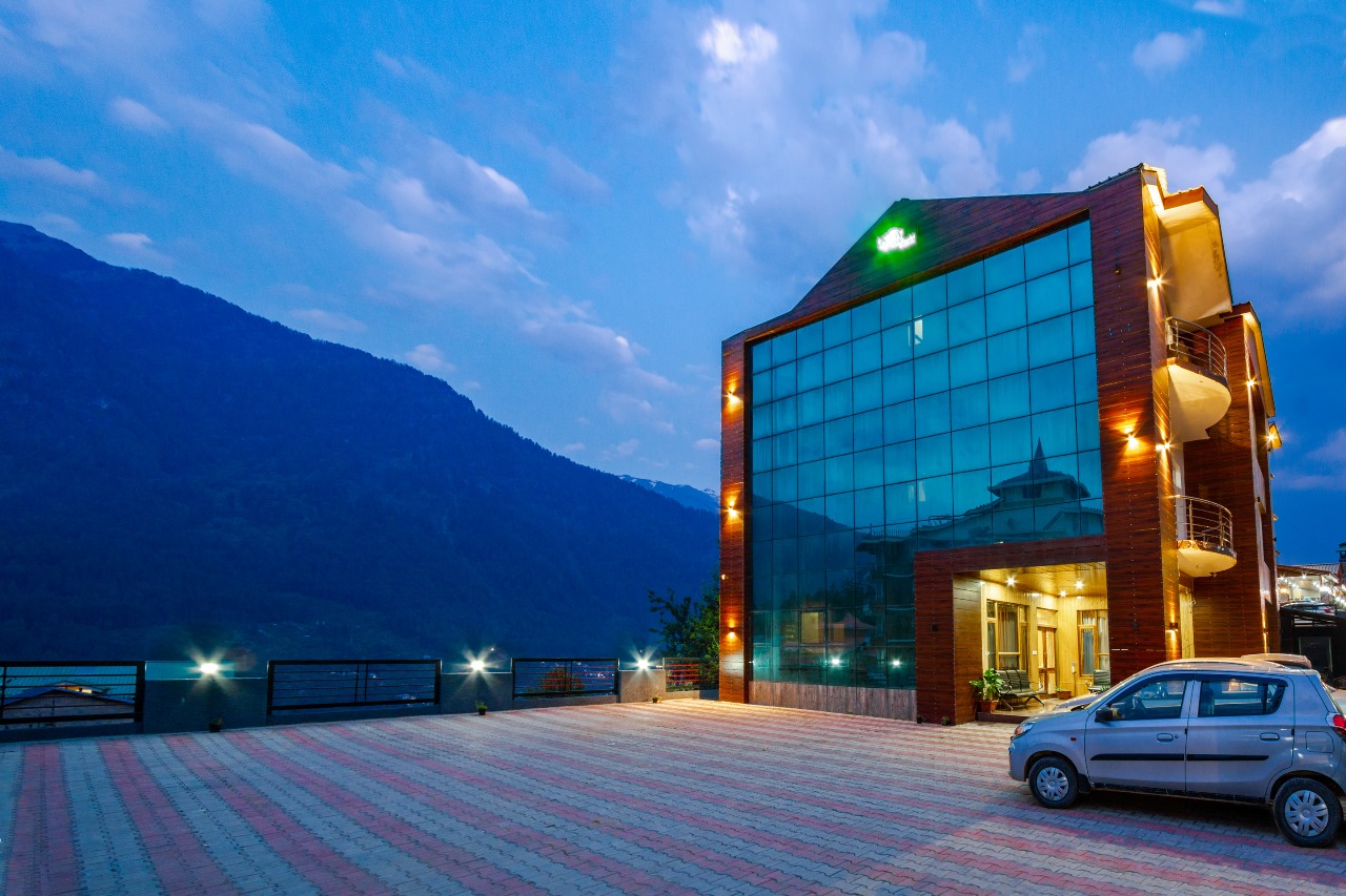 Foxoso Cherry Hotel Manali,Near Hadimba Temple,3 star