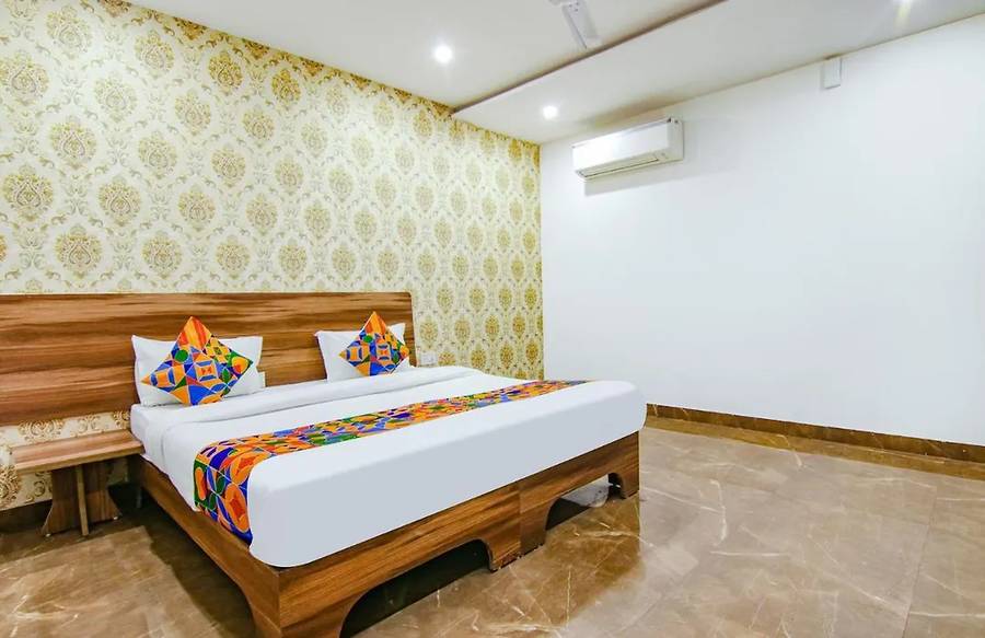 Hotel Divine Residency By Jmd Group Near Yashobhoomi,Bijwasan,3 star
