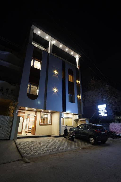 Hotel Rudravue,,3 star