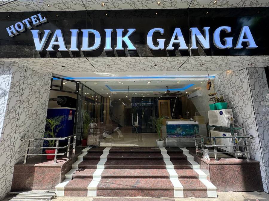Hotel Vaidik Ganga,Swarg Ashram Road,3 star