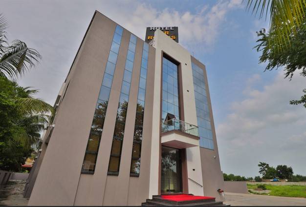 Hotel Tgr The Grand Radhey,,3 star