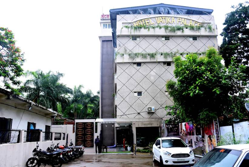 Hotel Vatika Palace,,3 star