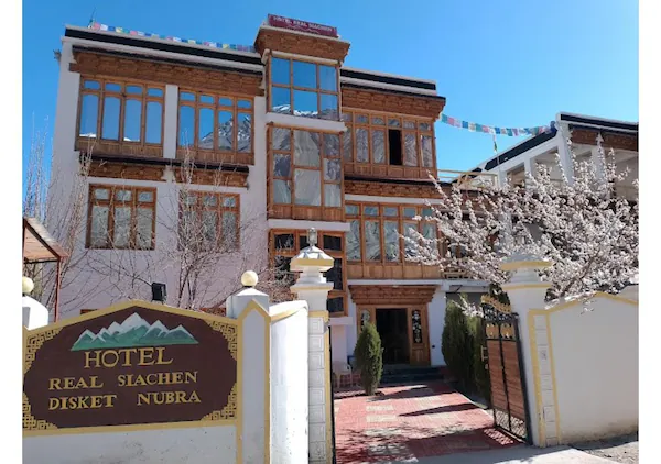 Hotel Real Siachen,Diskit,3 star
