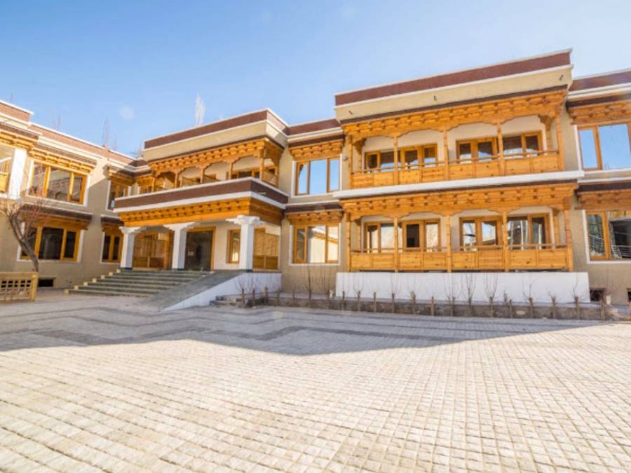 Hotel Mountain Retreat,India>>Leh,3 star