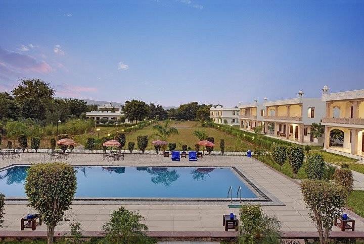 clarksinn suites ranthambore
