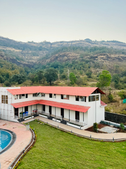 The Grand Leela Resort,Khopoli,3 star