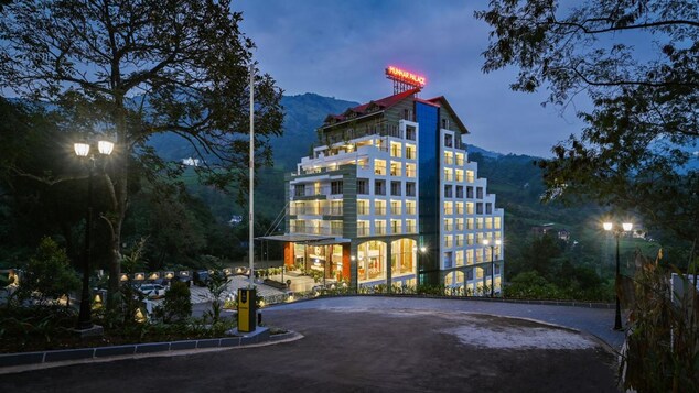 golden munnar palace by hawk hospitality